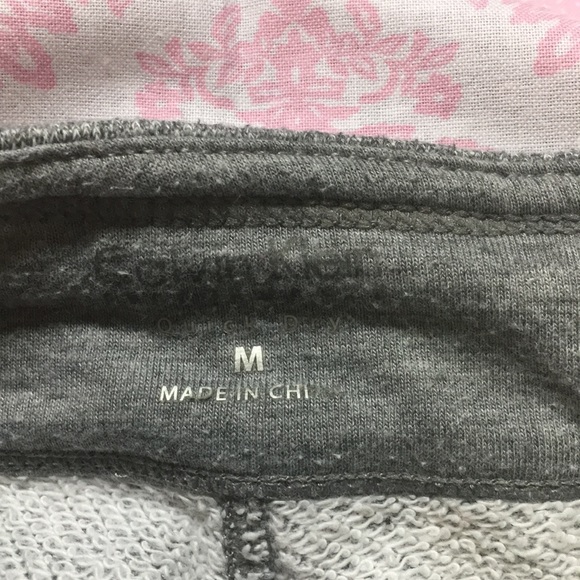 Calvin Klein grey & white Capri joggers With drawstring & pockets SzM GUC - Picture 4 of 5